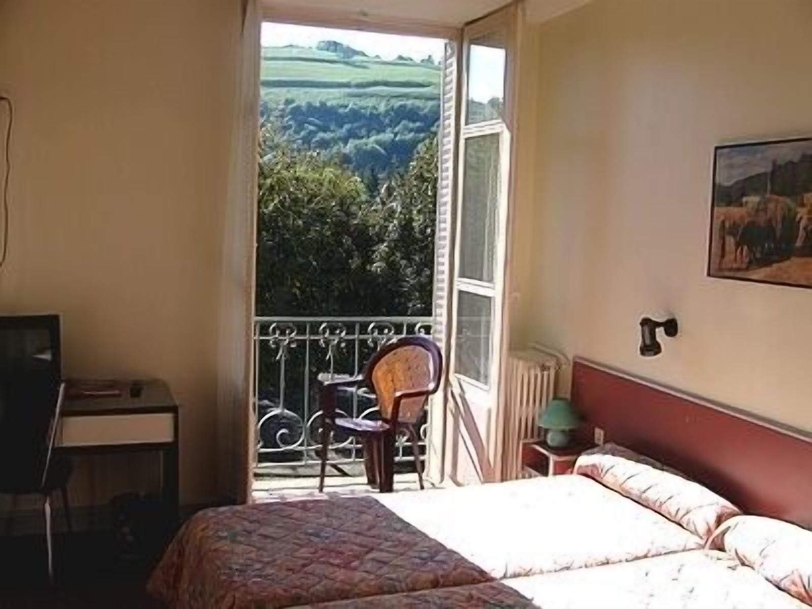 Hotel Au Val Dore La Bourboule Exterior photo