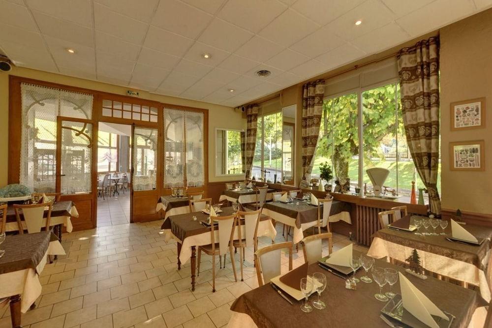 Hotel Au Val Dore La Bourboule Exterior photo