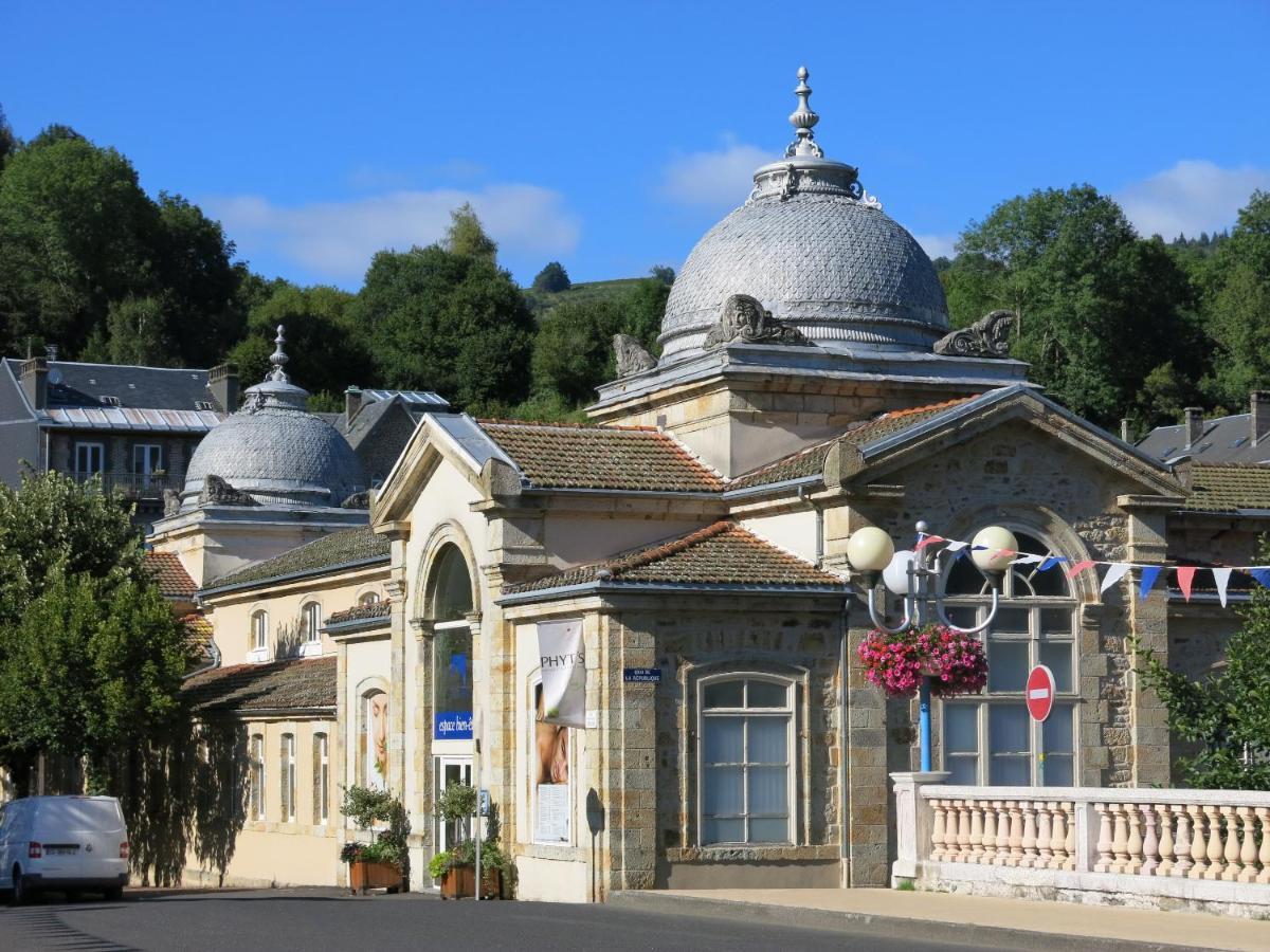 Hotel Au Val Dore La Bourboule Exterior photo